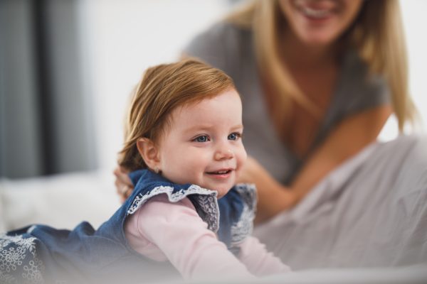 7 Aylık Bebek Gelişimi: Fiziksel, Duygusal ve Duyusal Gelişim