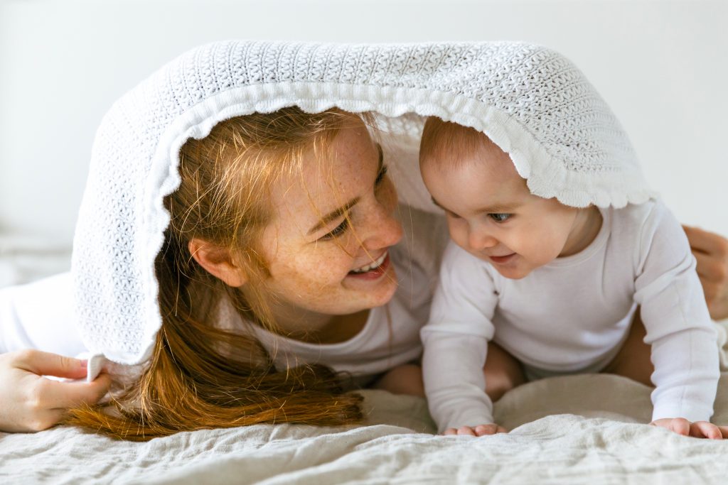 9 Aylık Bebek Fiziksel Duyusal ve Duygusal Gelişimi