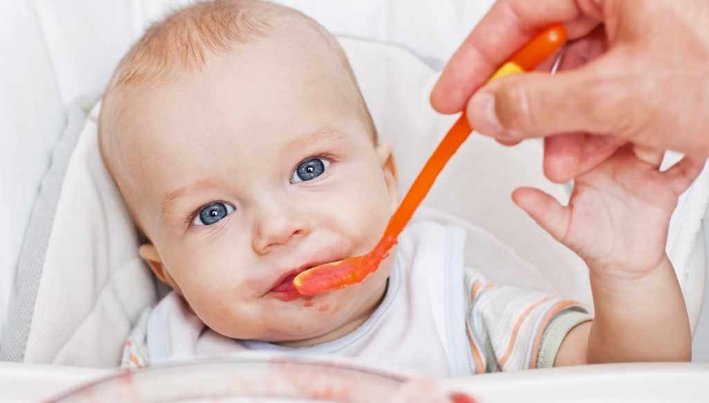 Bebeklerde Ek Gıdaya Geçiş Hakkında Her Şey!