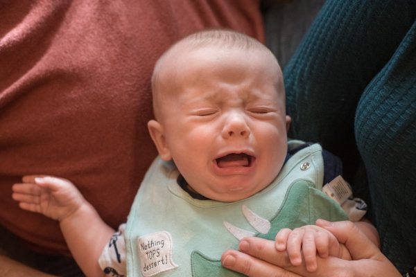Sürekli Ağlayan Bebek ve Sakinleştirme Yöntemleri